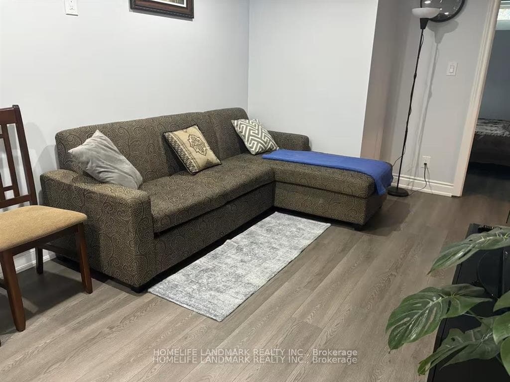 794 Biggar Heights photo 12