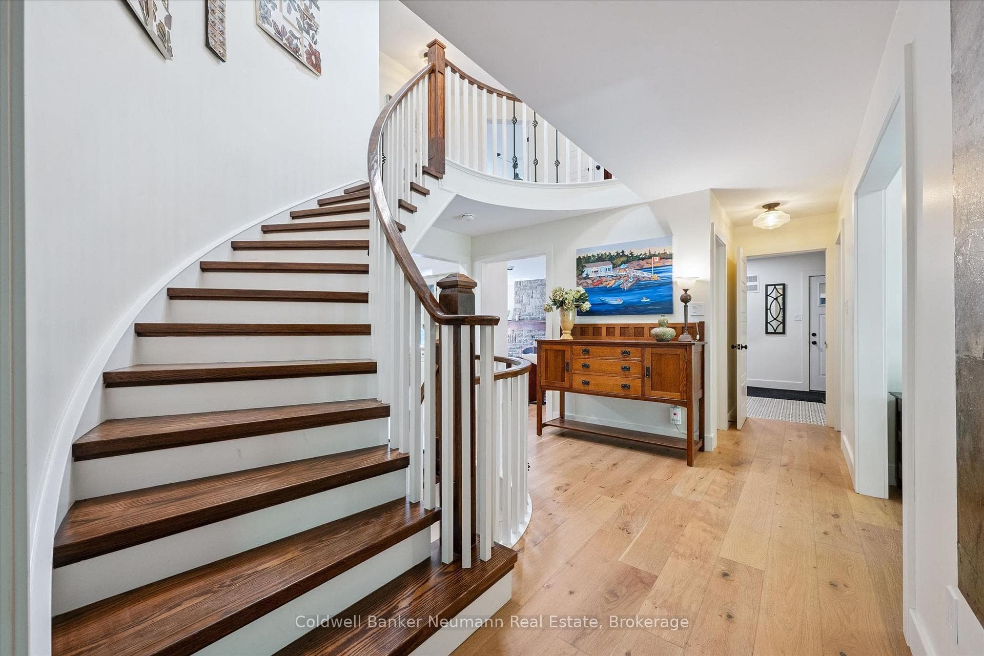 35 Monticello Crescent photo 17