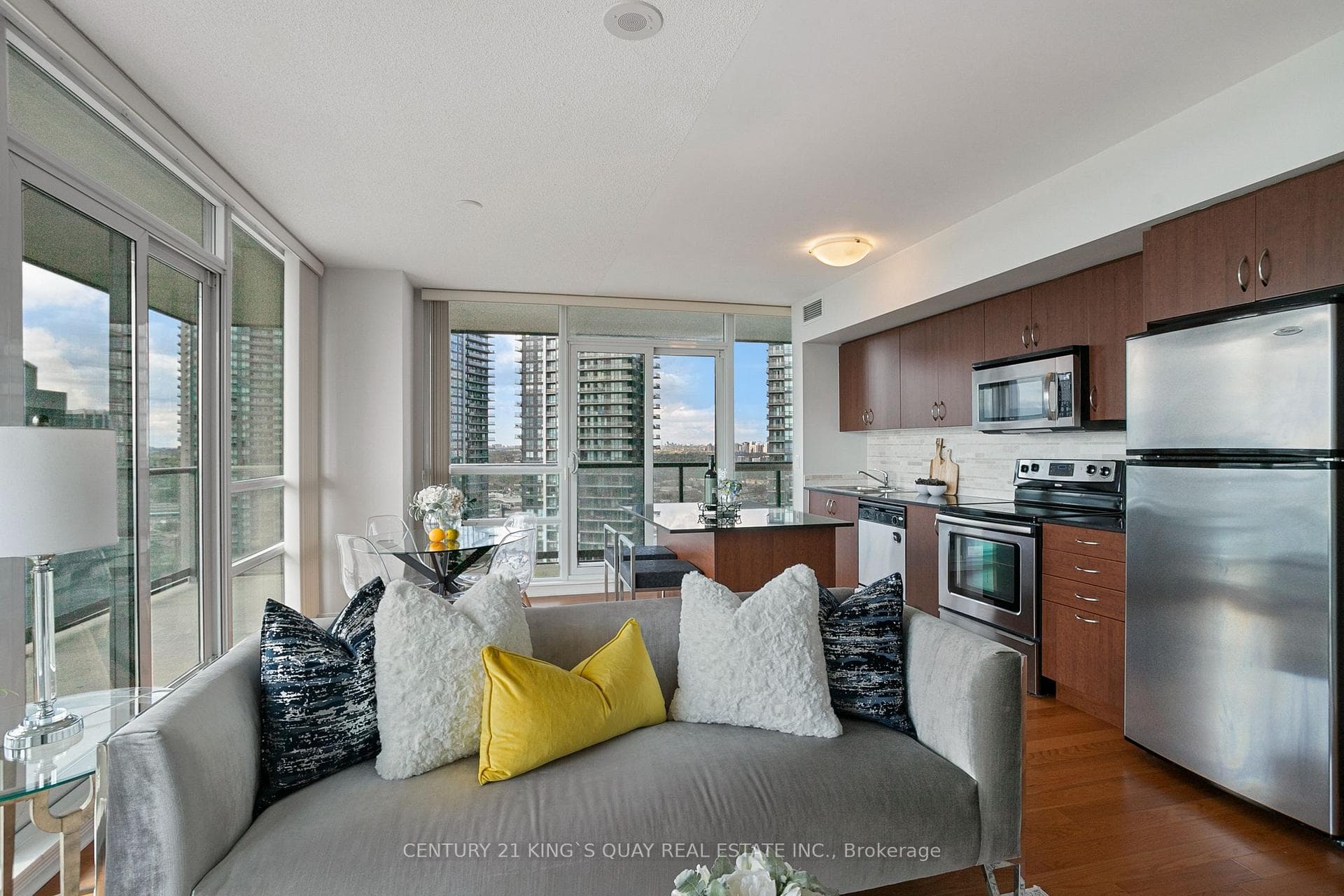2240 Lake Shore Boulevard Unit 2904 photo 8