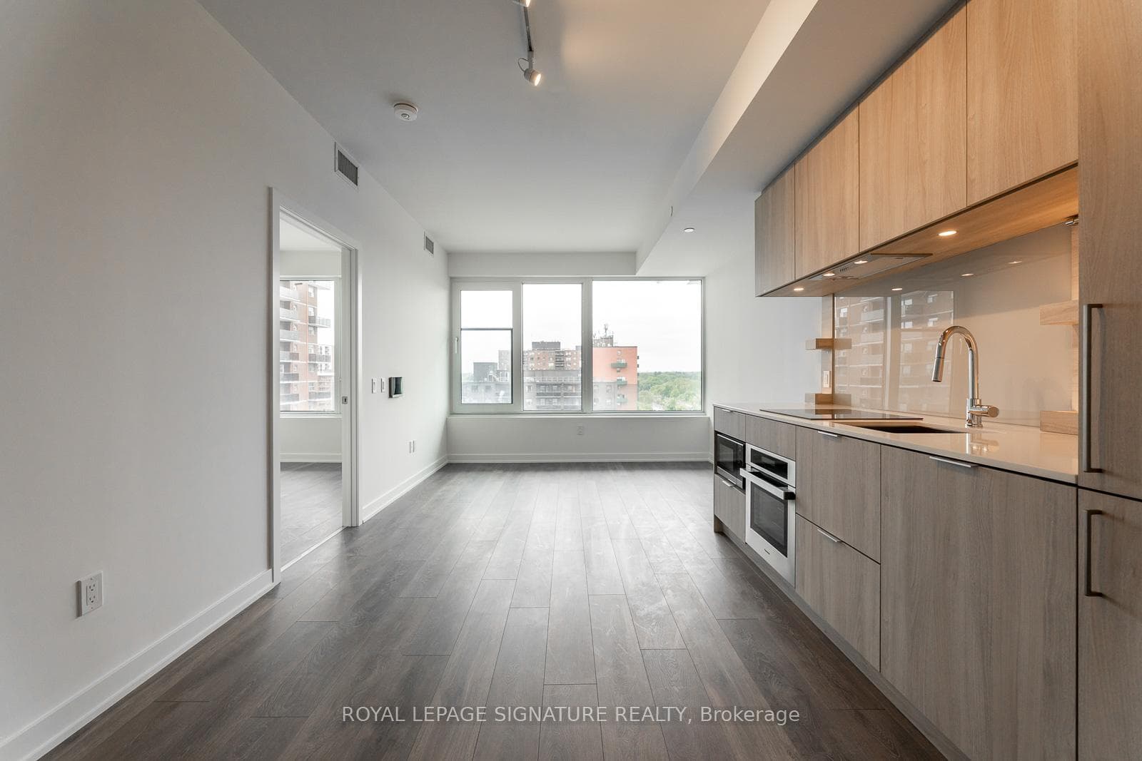 28 Ann Street Unit 718 photo 9