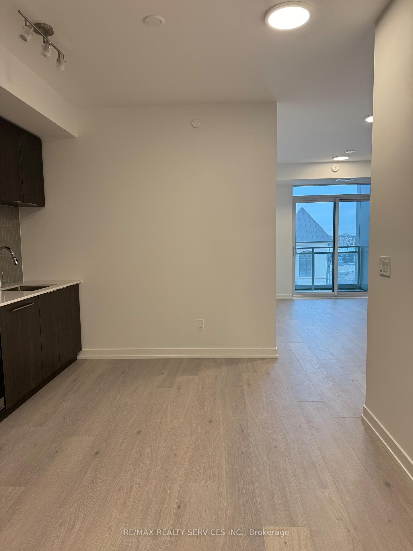 2501 Saw Whet Boulevard Unit 210 photo 3
