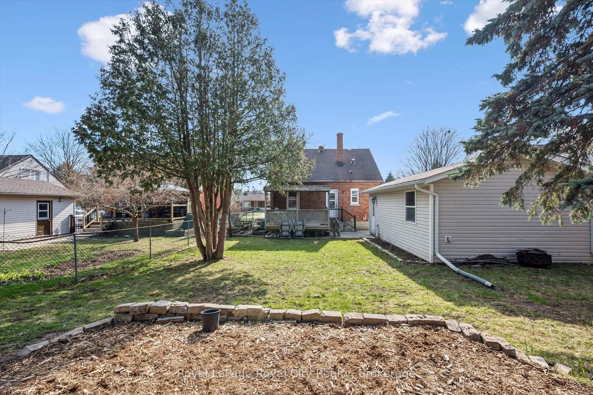 103 William Street photo 33