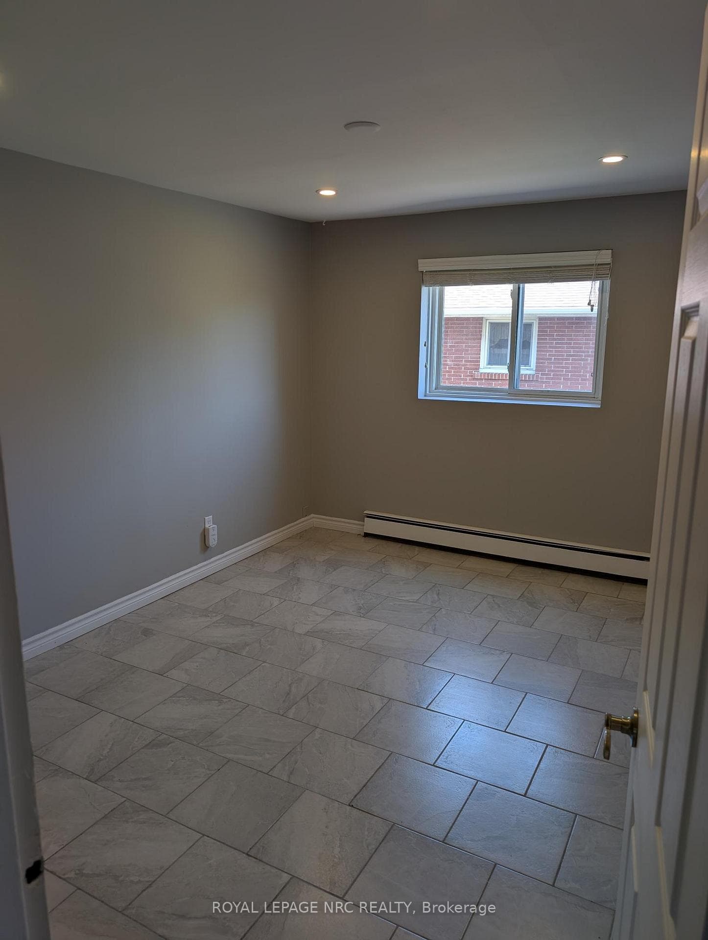 15 Bolton Avenue Unit 3 photo 9