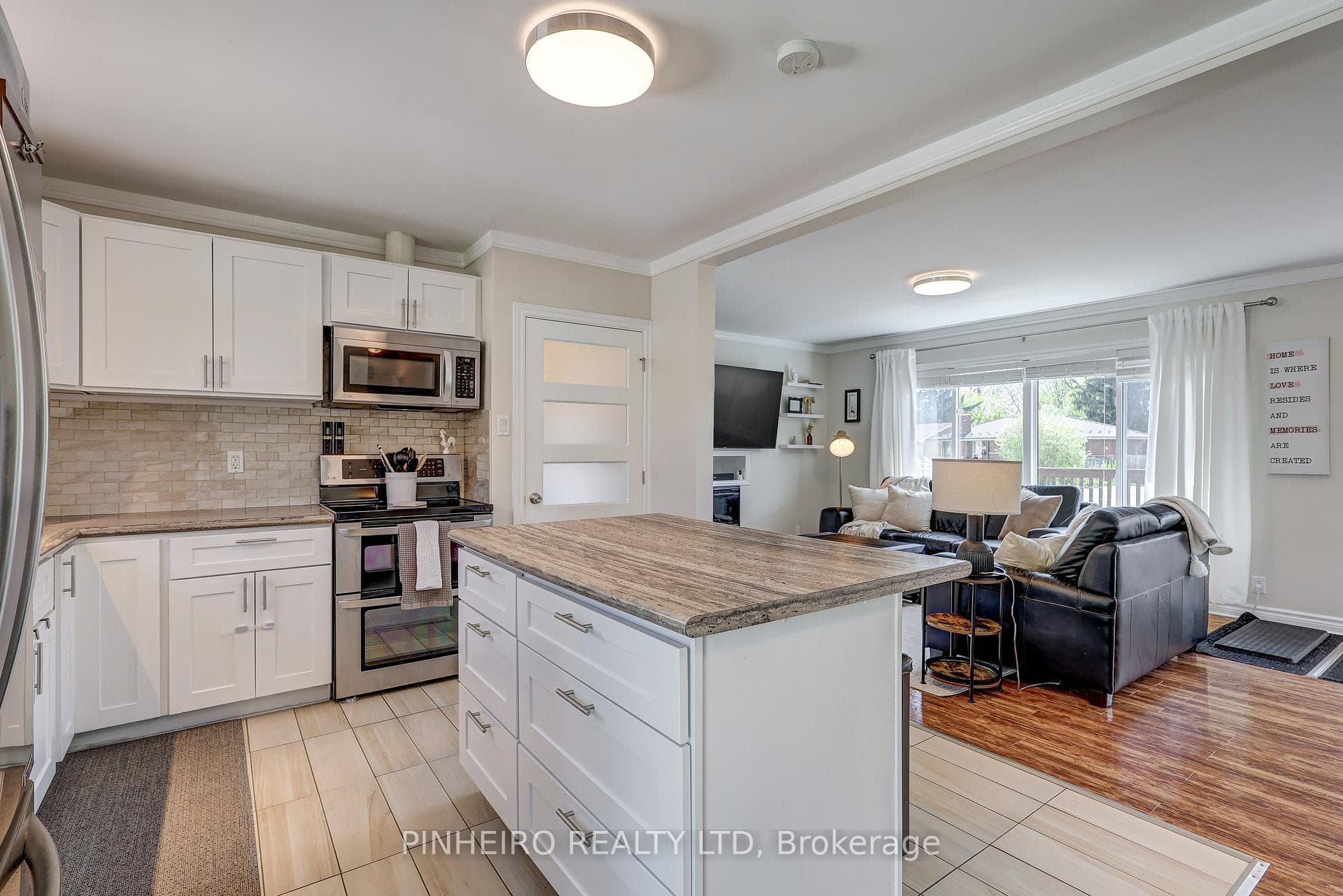 204 Niagara Street photo 9