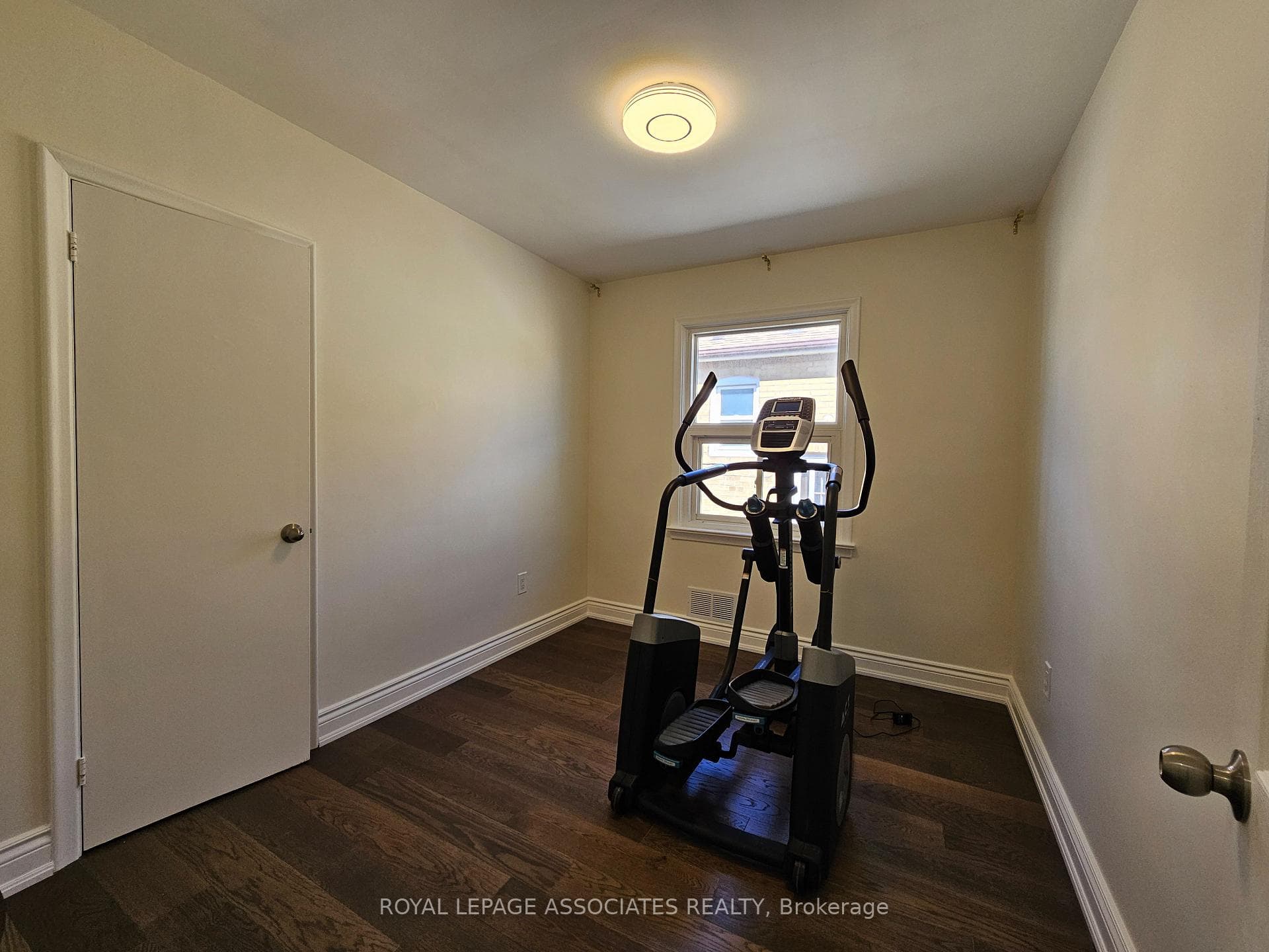 1124 Warden Avenue Unit Main photo 16