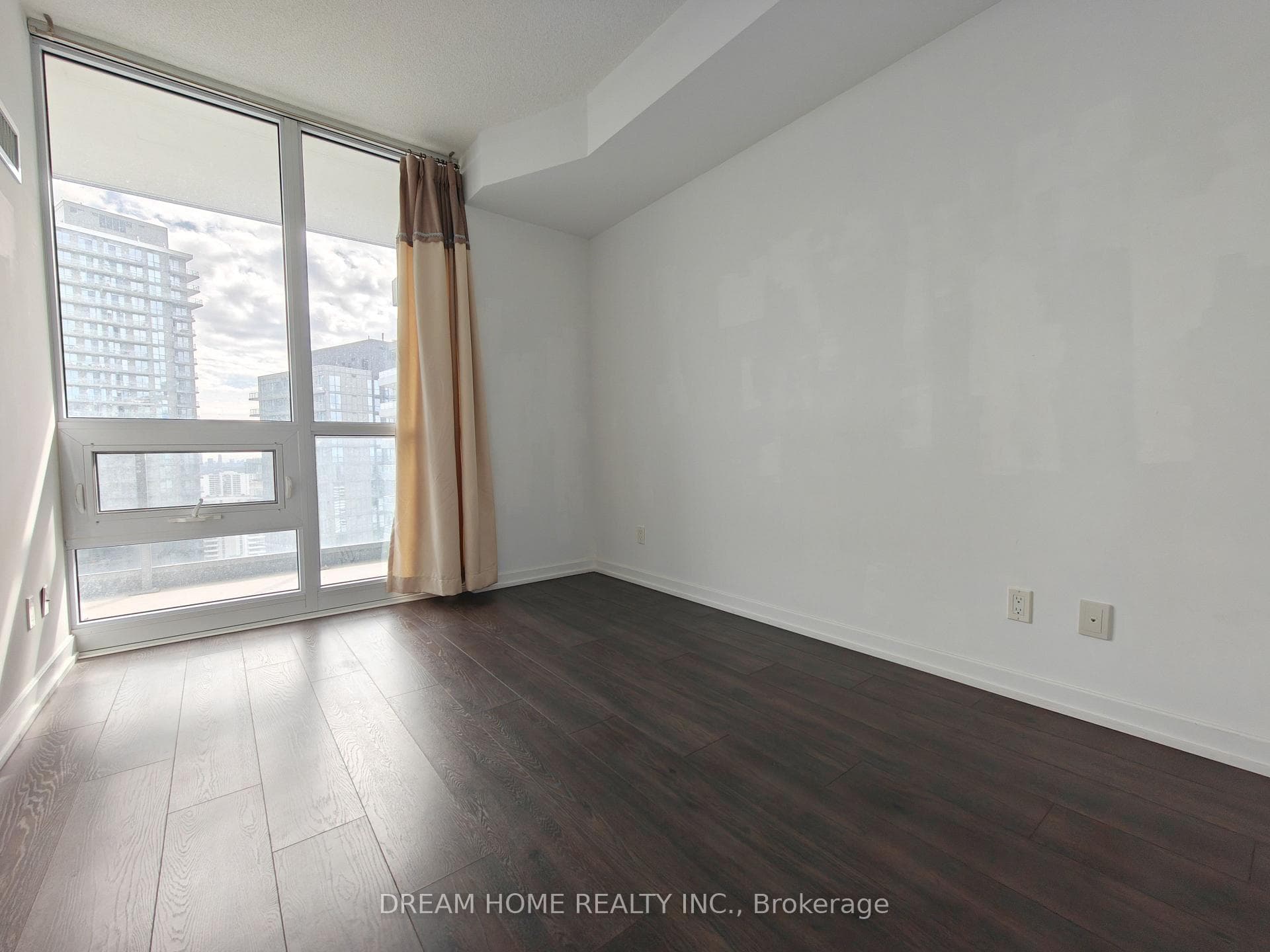 56 Forest Manor Road Unit 2102 photo 12