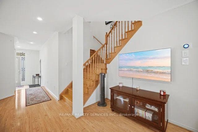 19 Thornbush Boulevard photo 19