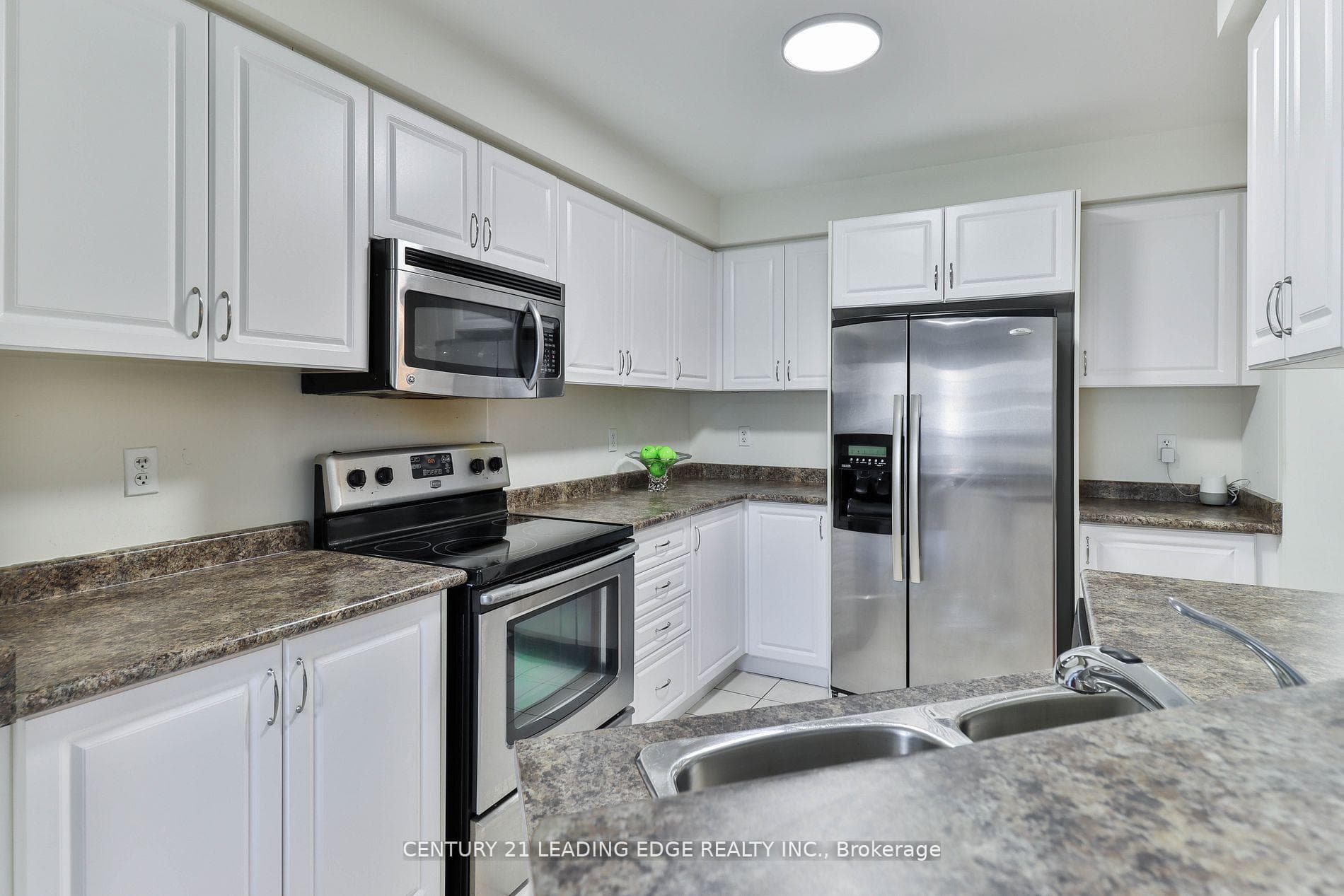 15 Robertdale Court photo 10
