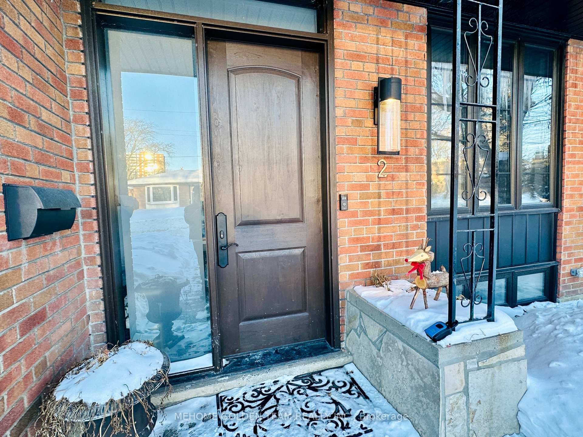 2 Abbotsfield Gate photo 5