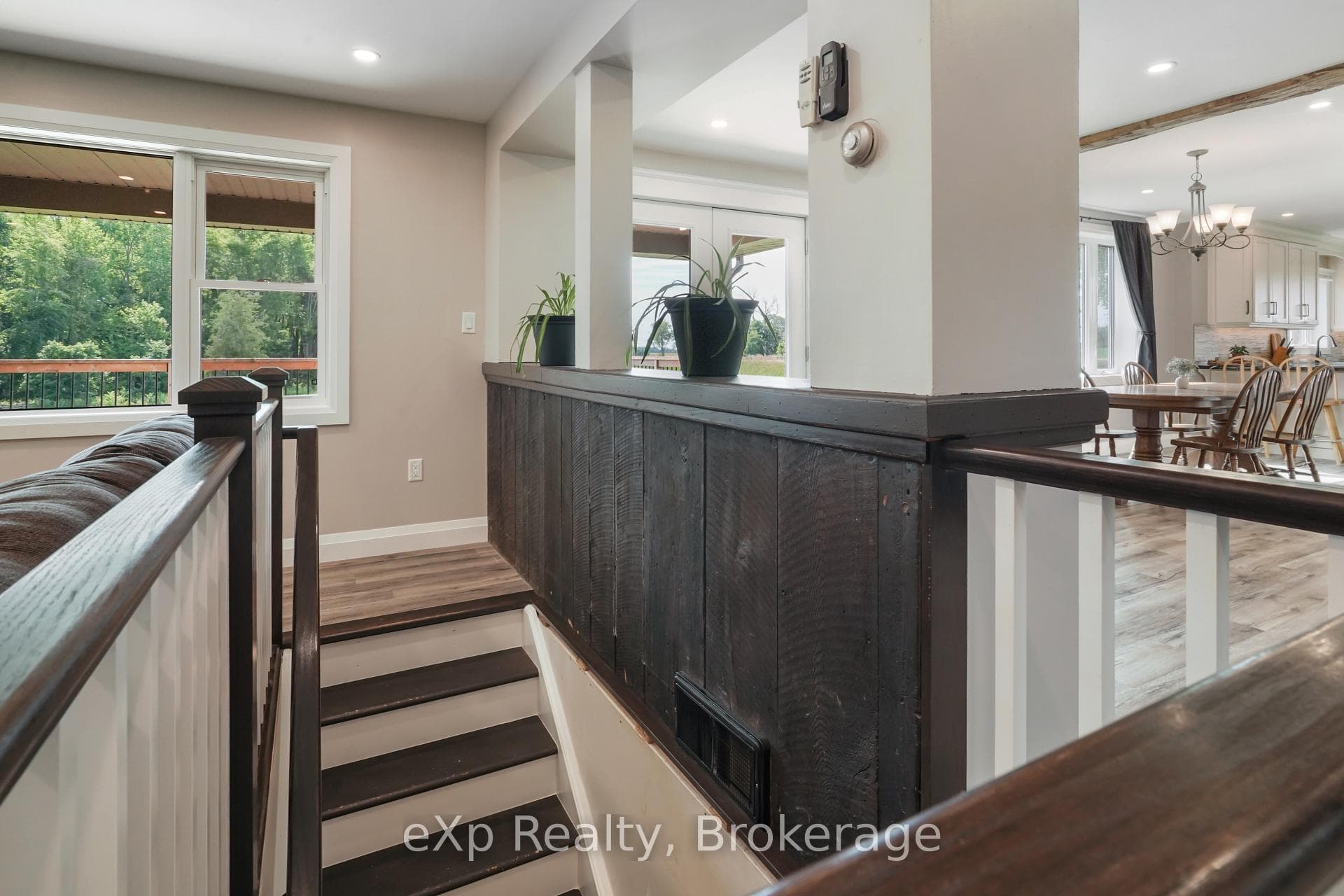 44032 Amberley Road photo 10