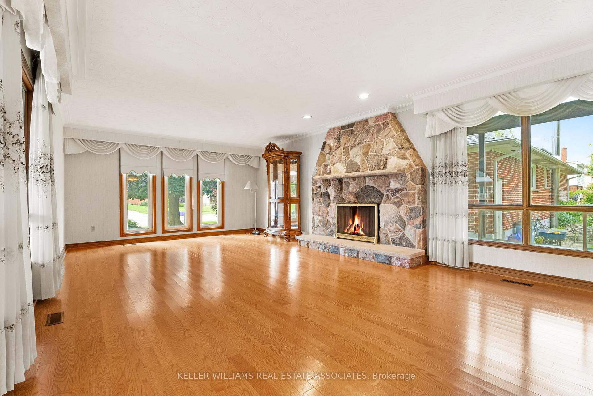 50 Windsor Road photo 6