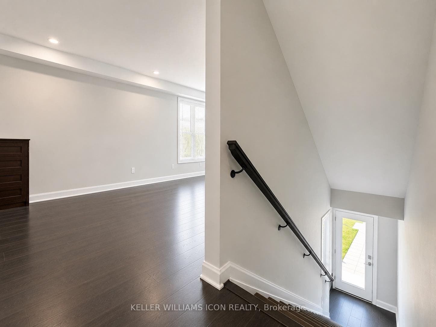 349 Clearpath Private photo 7