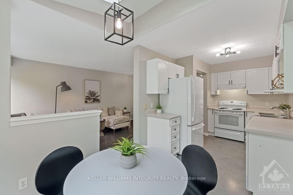 71 HEMLO Crescent photo 15