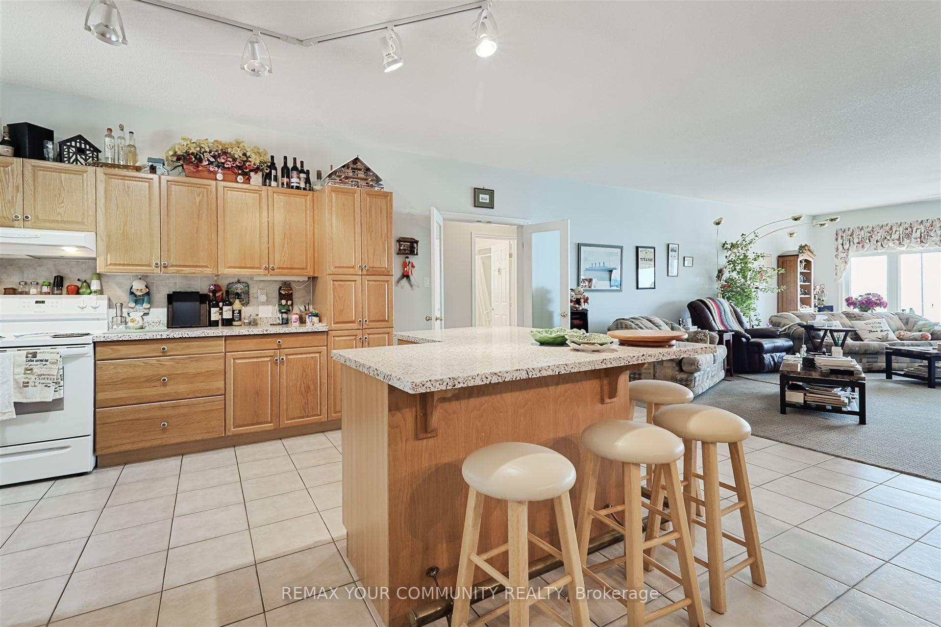1834 Tiny Beaches Road photo 9