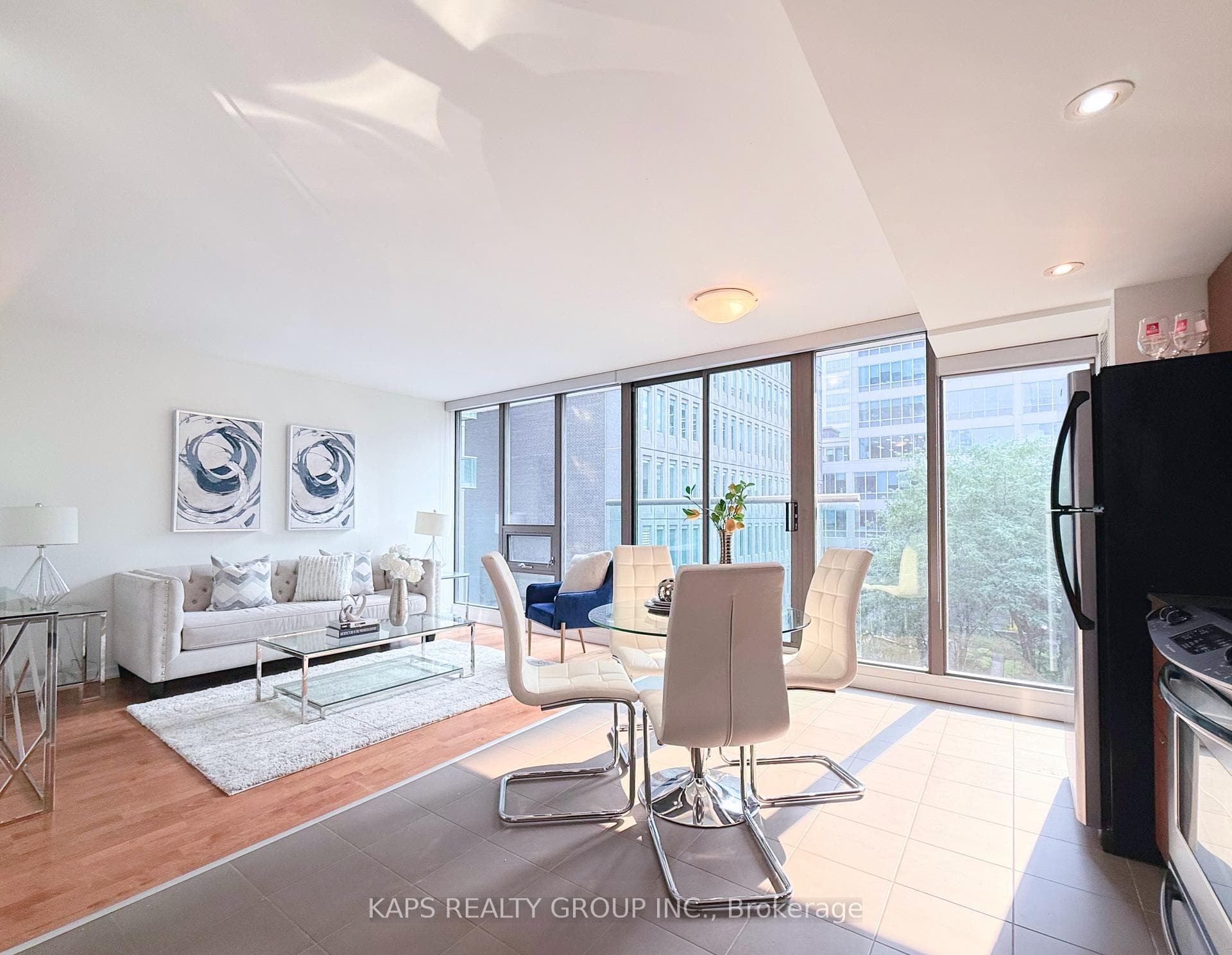 33 Lombard Street Unit 410 photo 5
