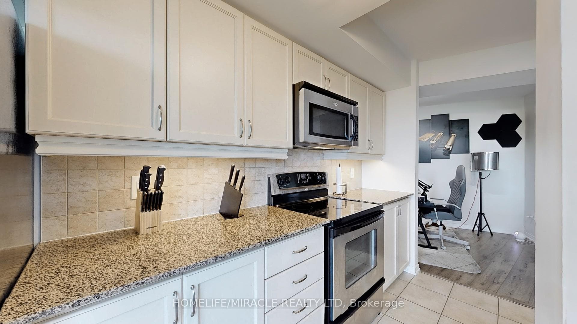 18 Valley Woods Road Unit Ph311 photo 15