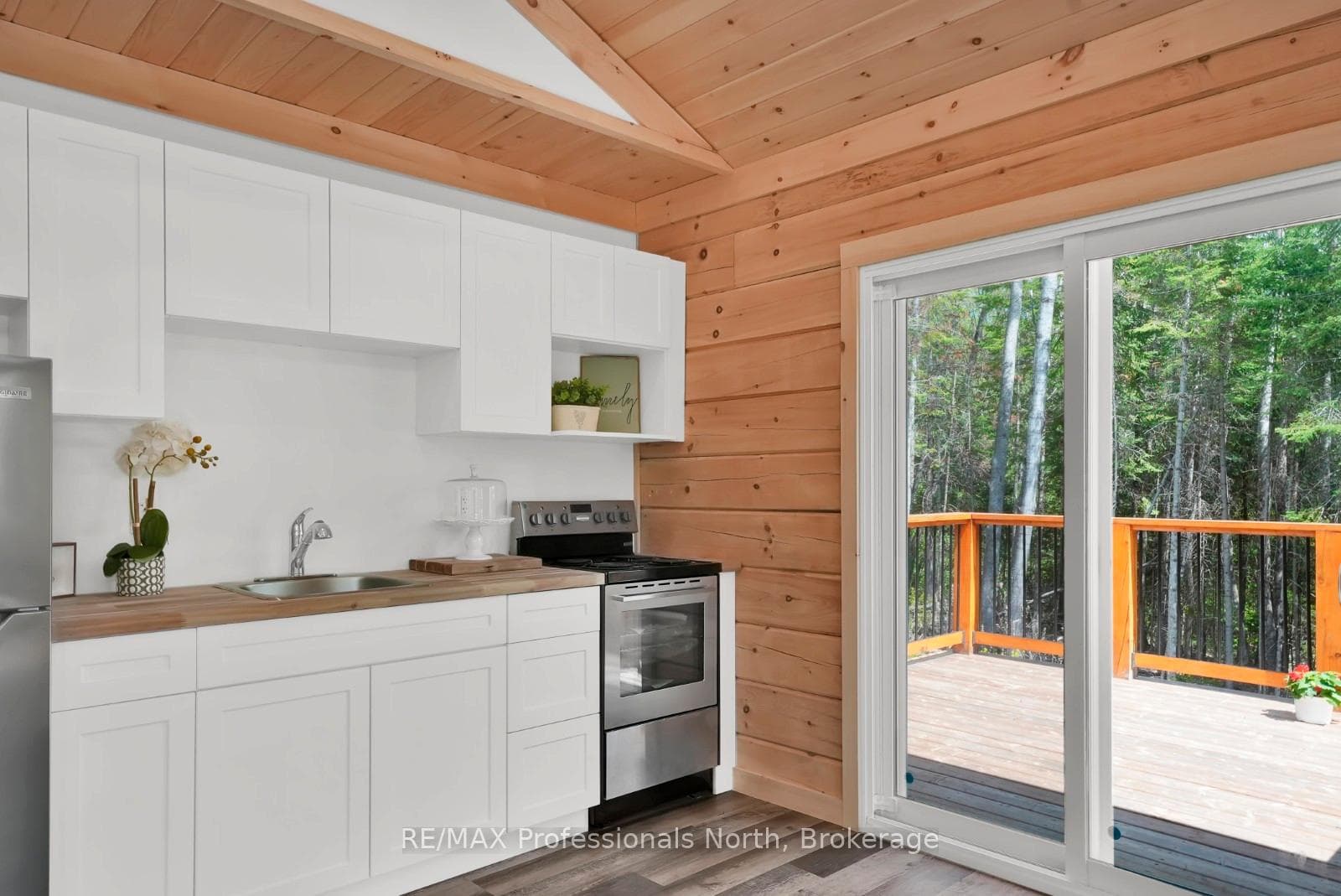 6587 Elephant Lake Road photo 13