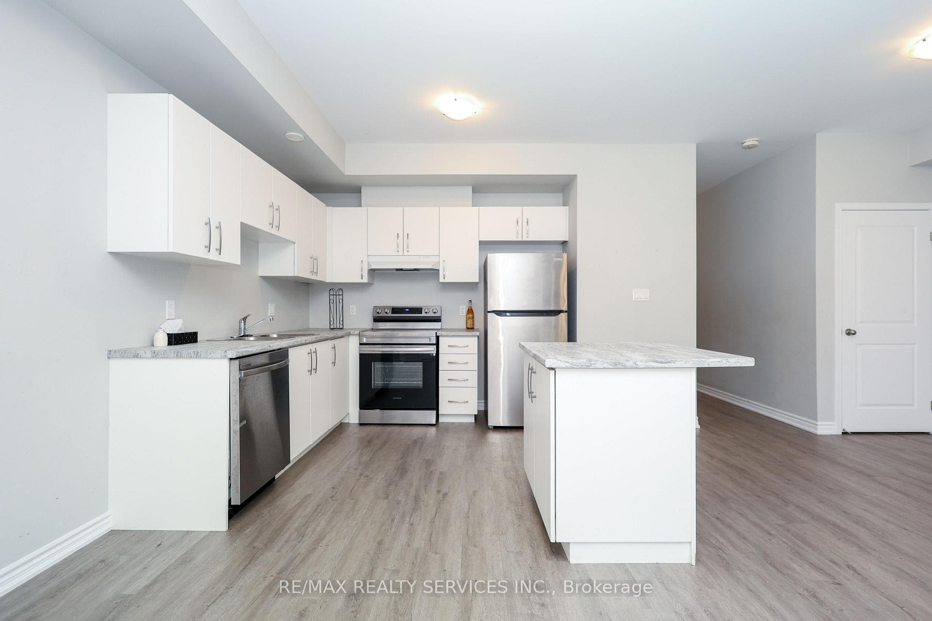 35 Perenack Avenue Unit 17 photo 11