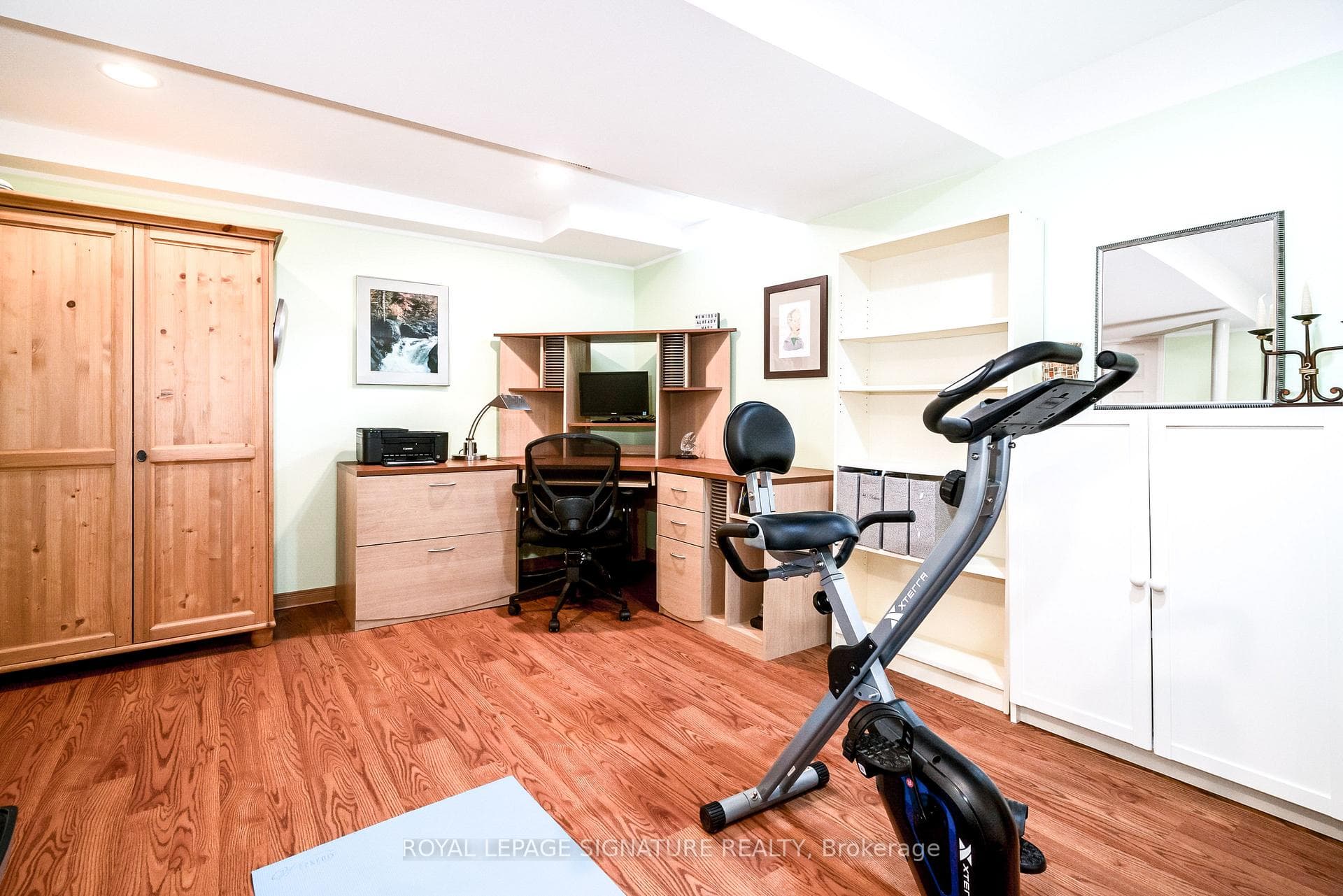 41 Sloane Avenue photo 27