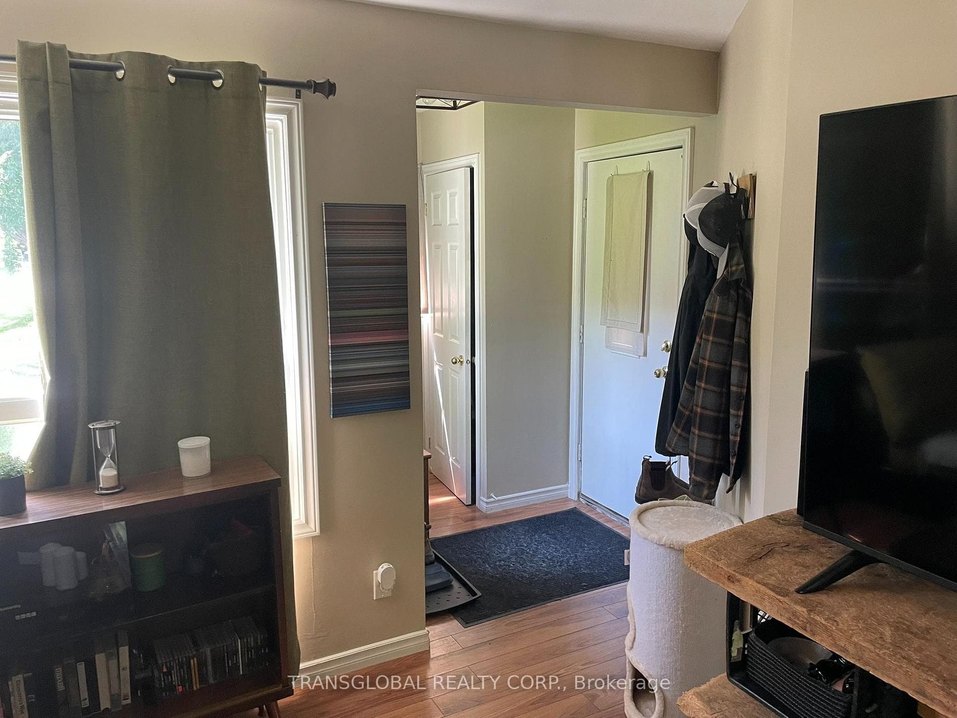 Foyer/ Entrance