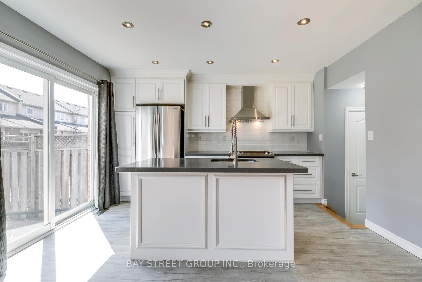 1038 Barclay Circle photo 11