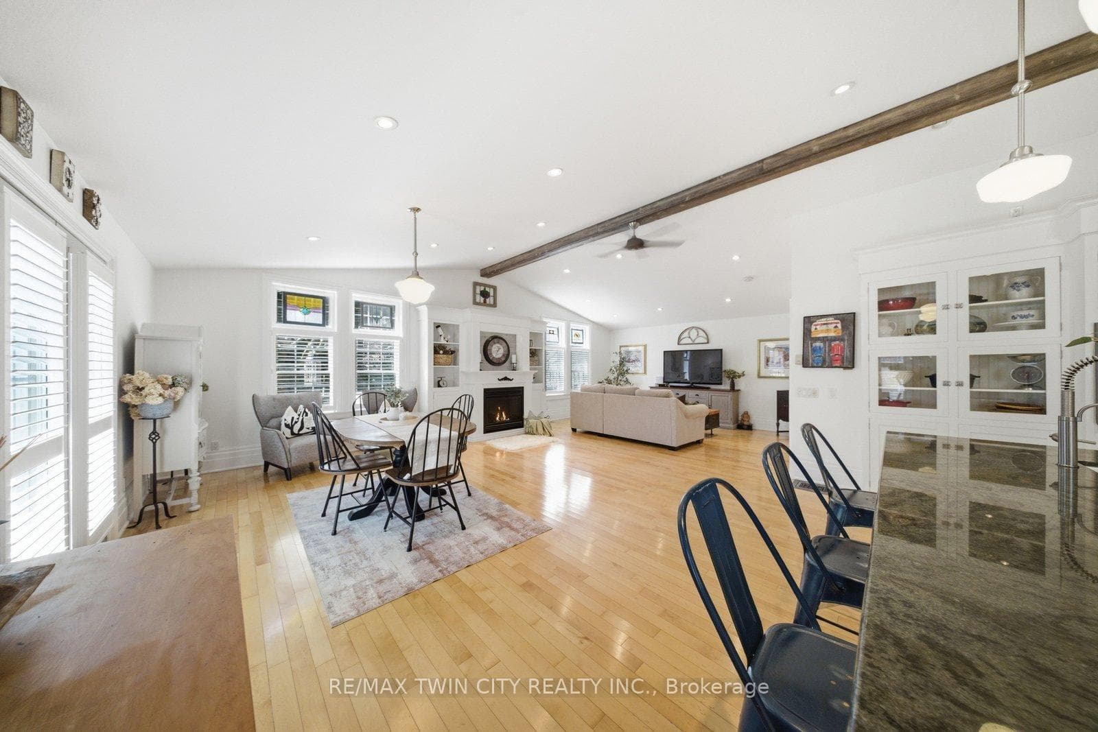 108 William Street photo 16
