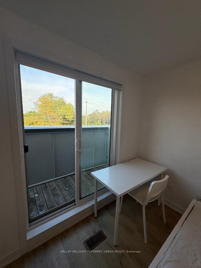 1720 Simcoe Street Unit 10-2 photo 17