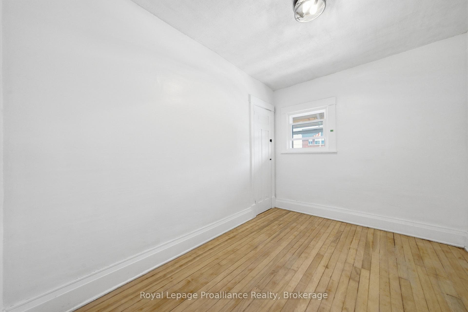 82 Marmora Street photo 25