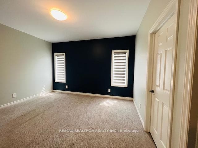 20 Athabaska Drive photo 12