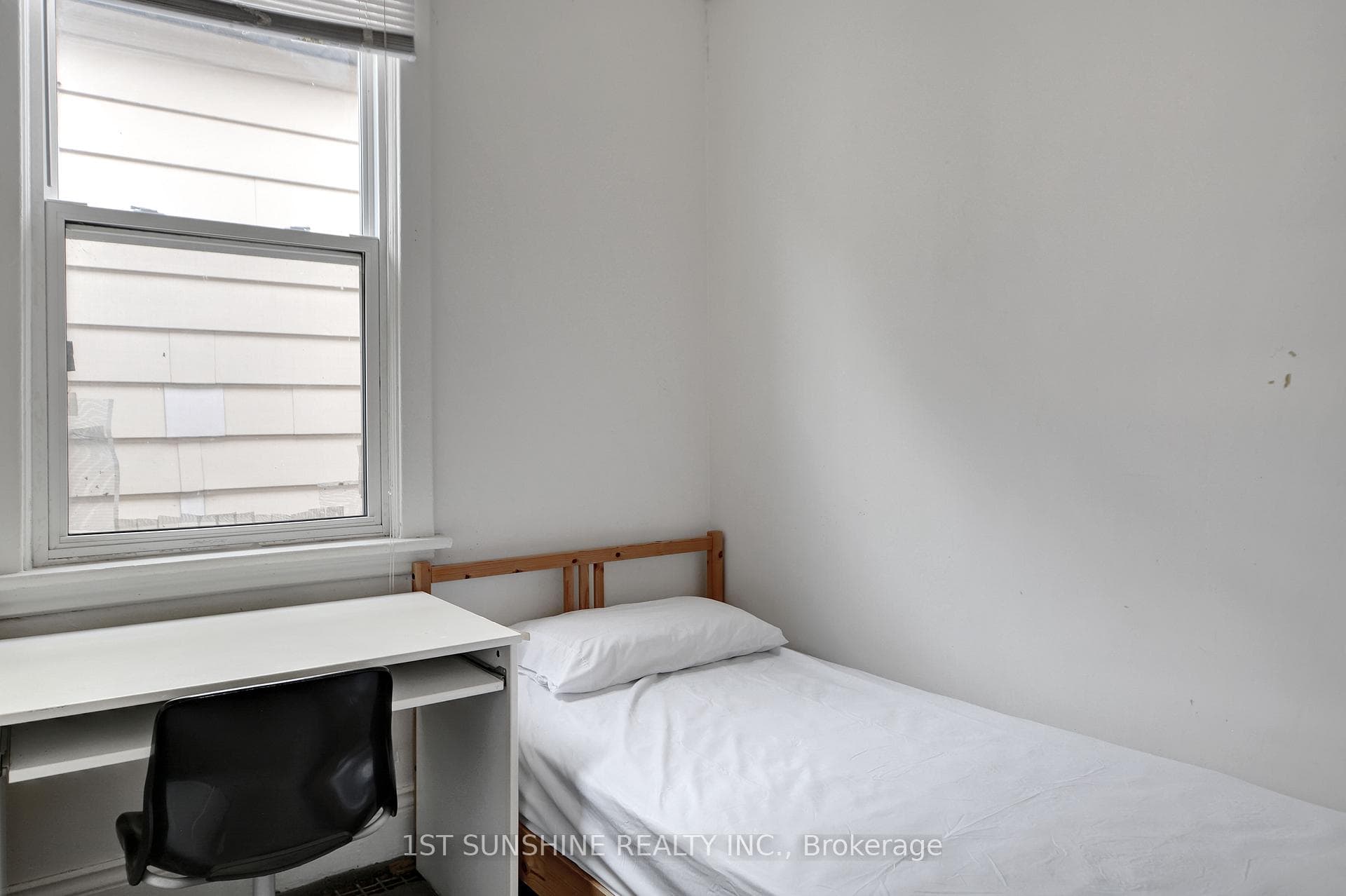 79 Royal Avenue photo 2