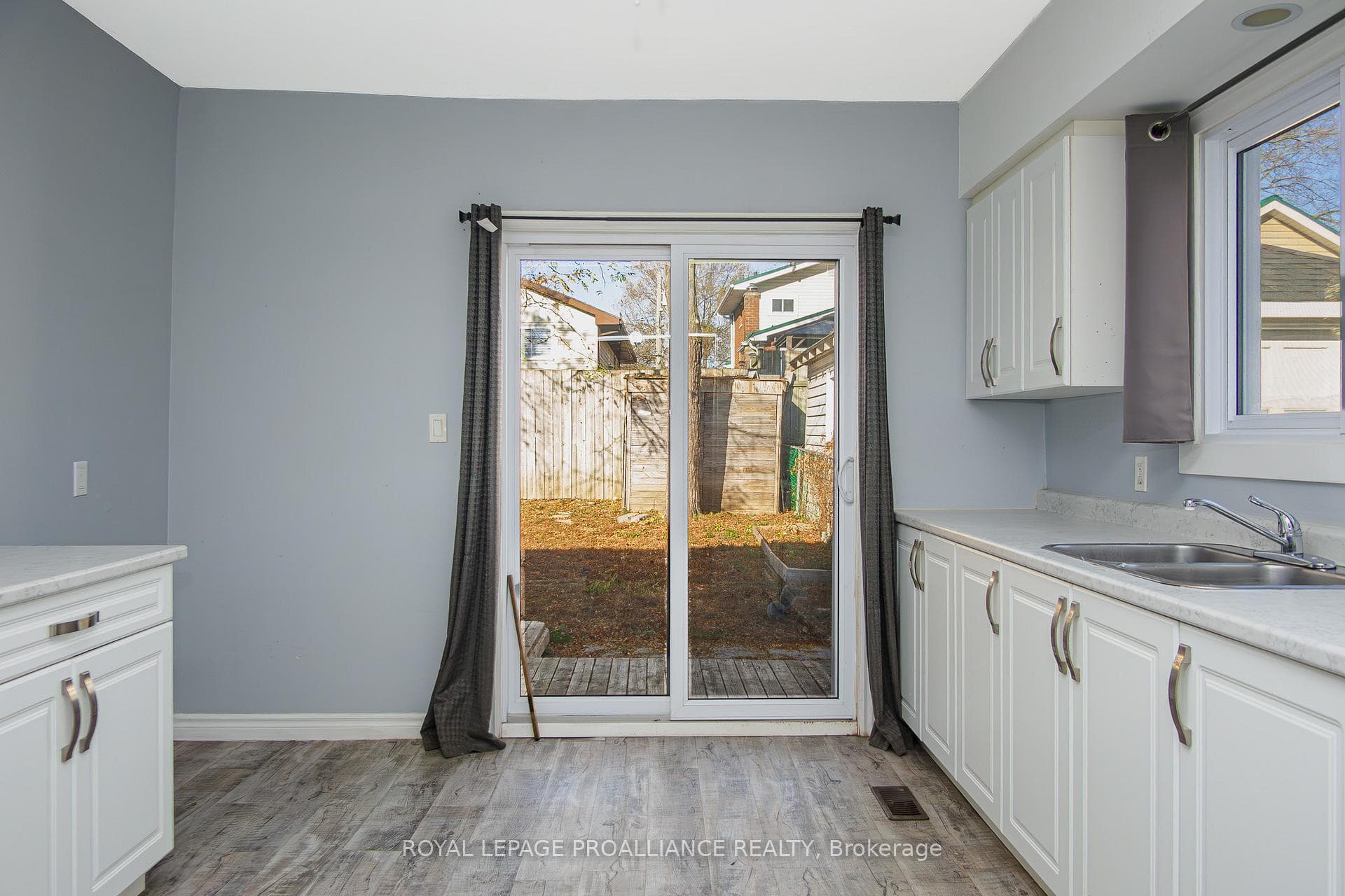 12 Richard Street photo 26
