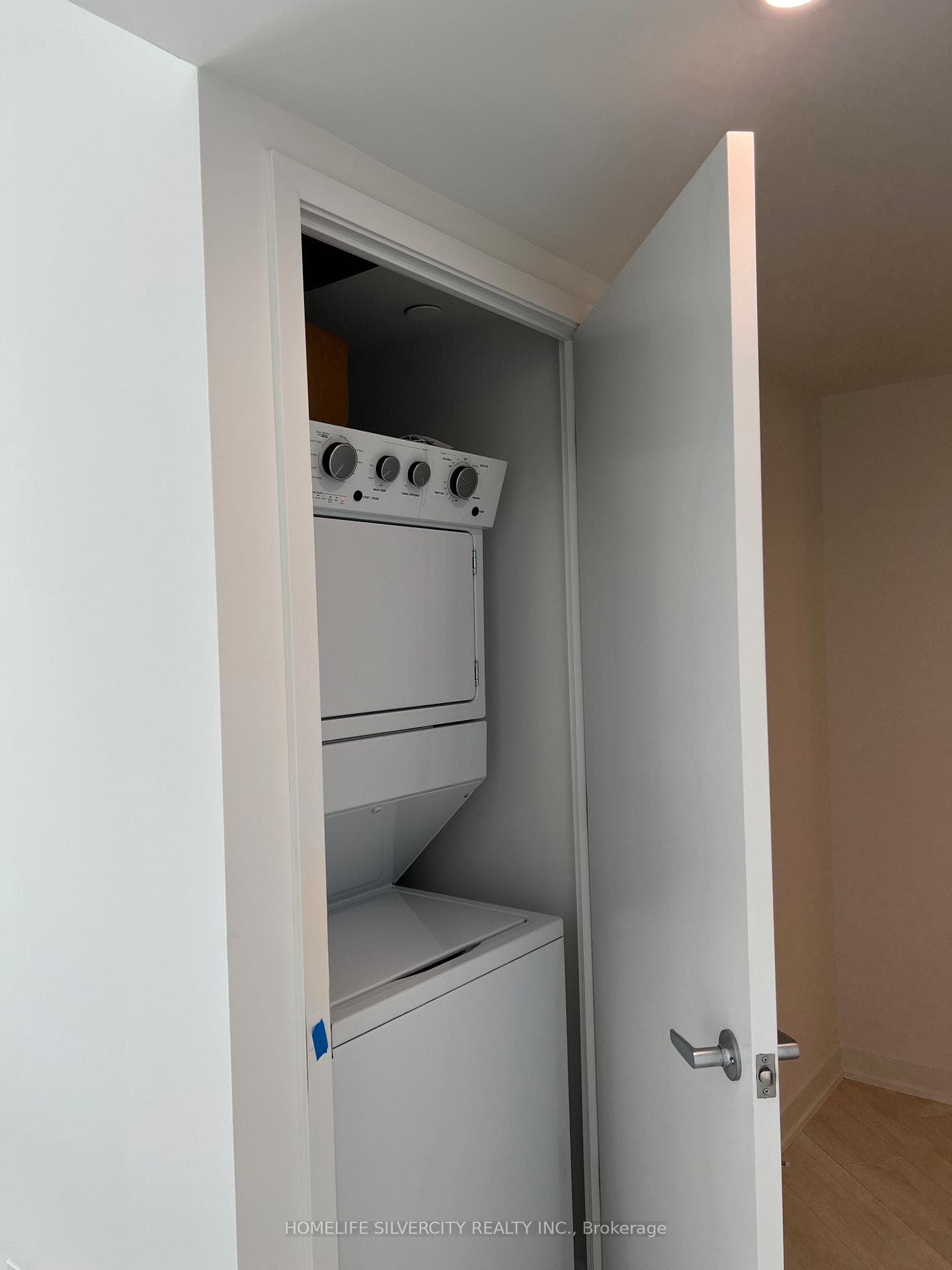 8 Tippett Road Unit 1205 photo 22