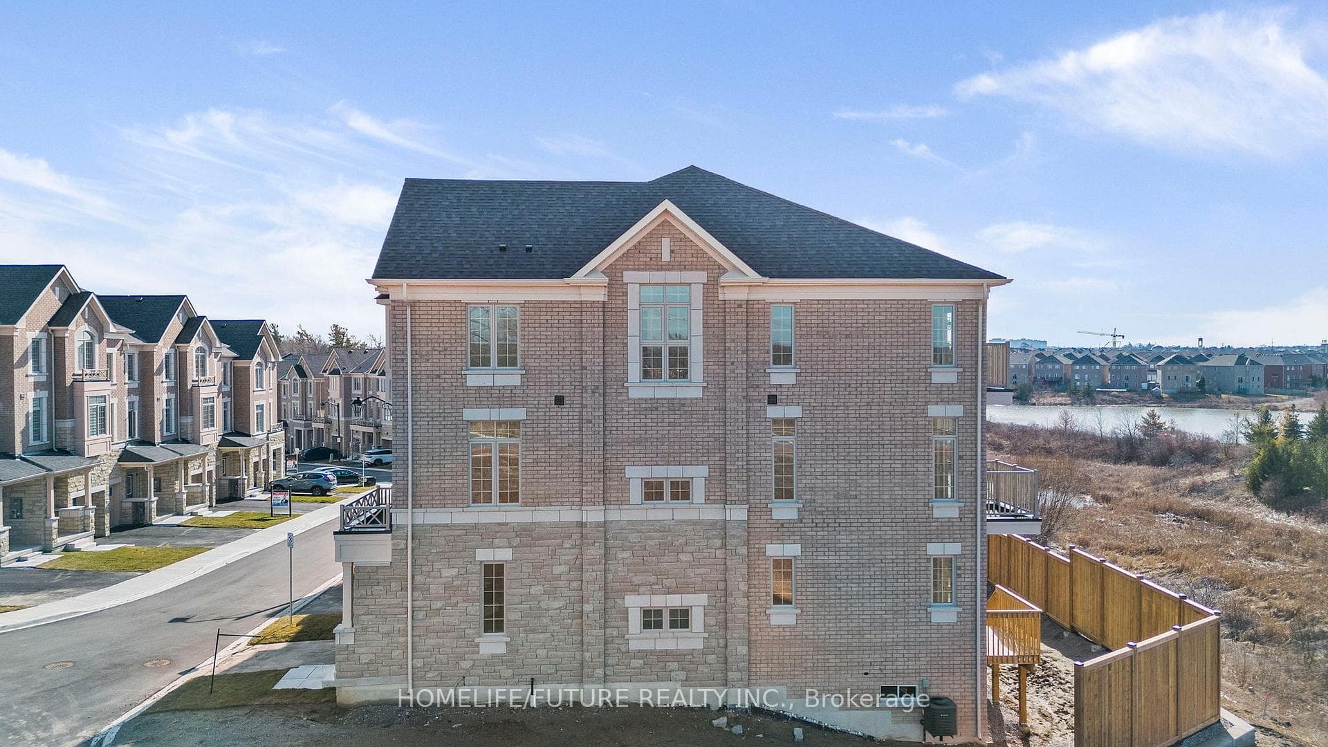 52 Andress Way photo 3
