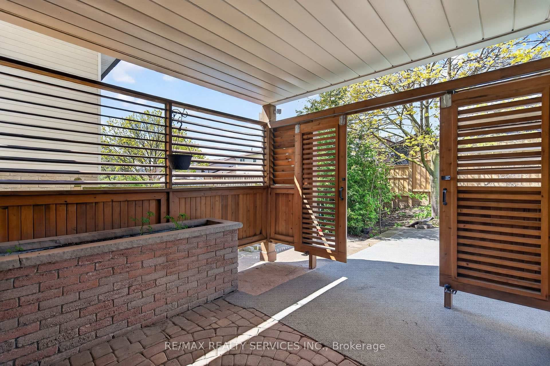 2 Dunbar Drive photo 17