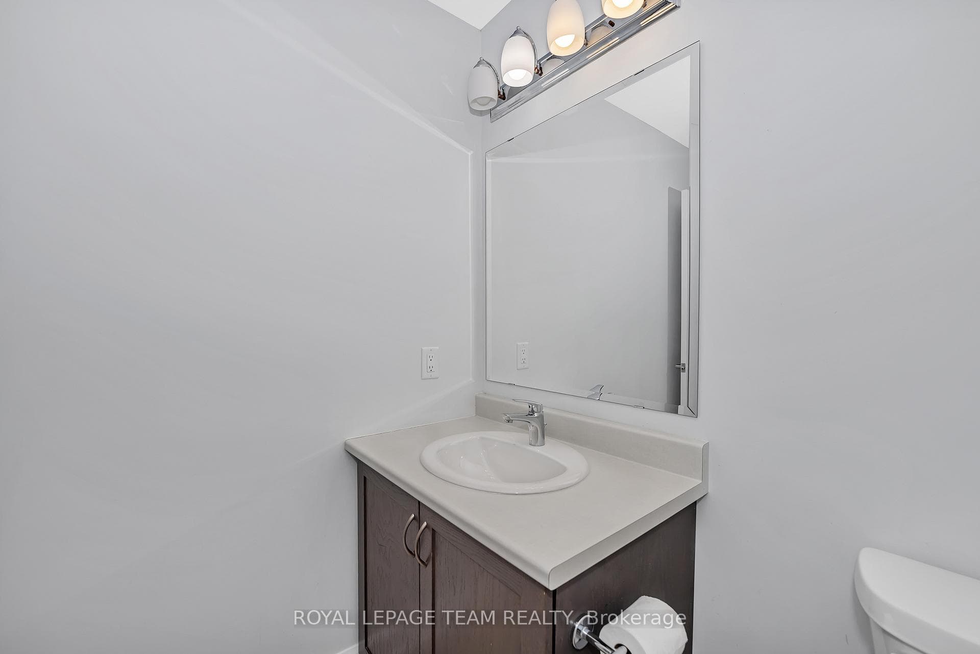 515 Clemency Crescent photo 28