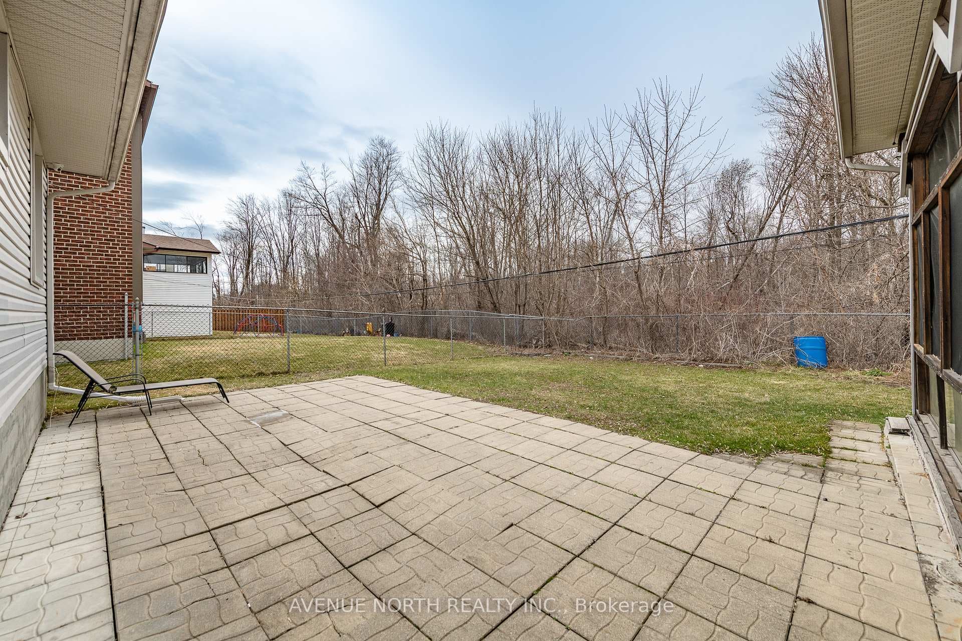 1913 ROSEBELLA Avenue photo 38