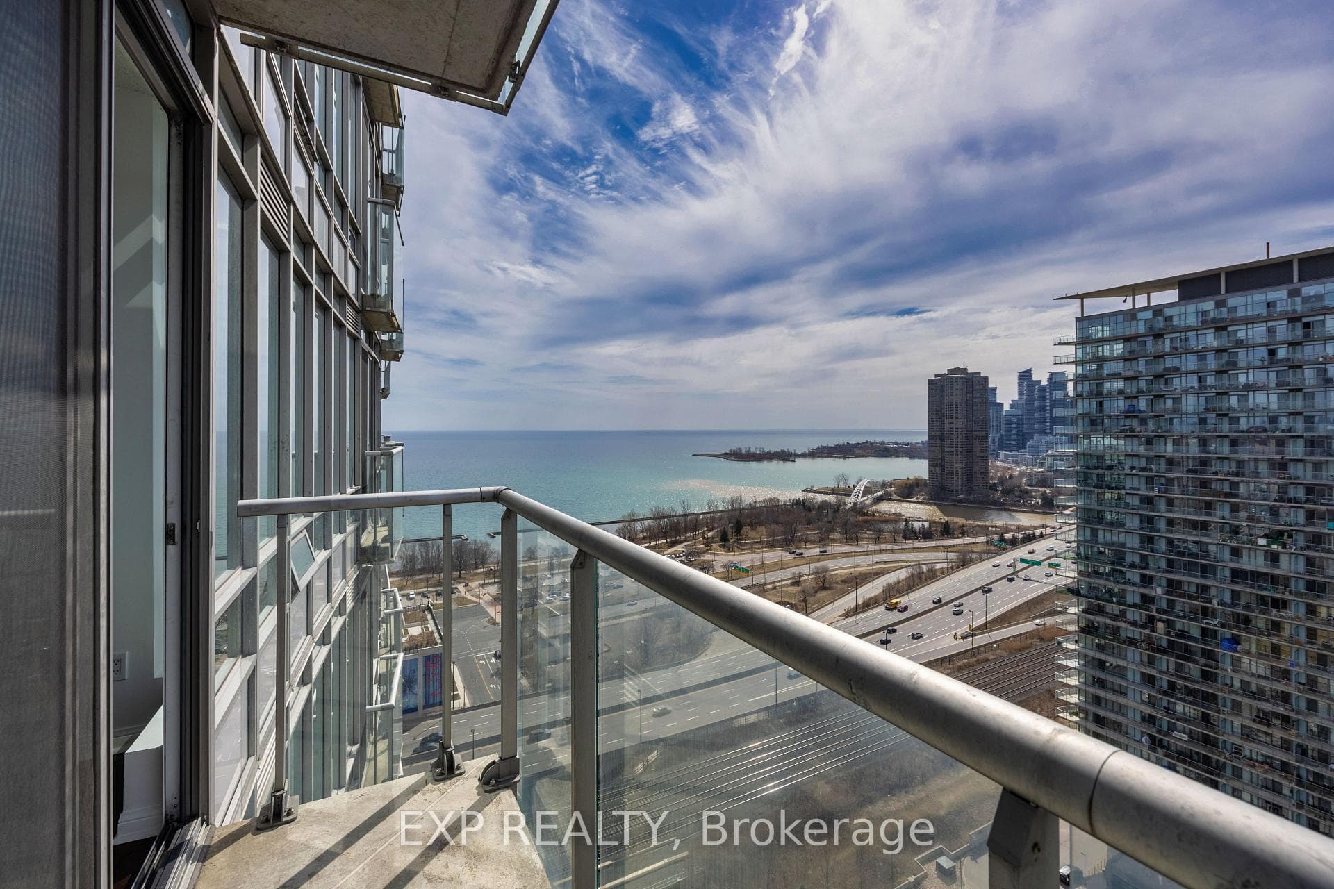 15 Windermere Avenue photo 5
