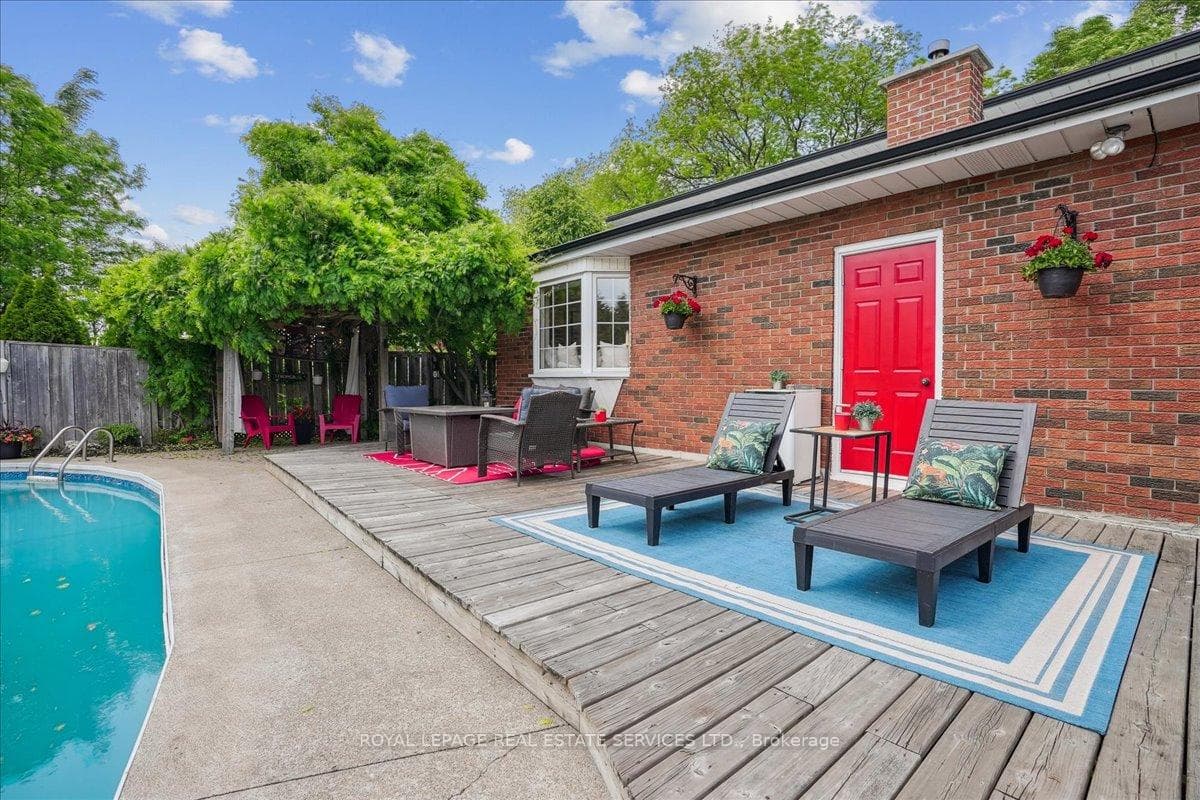 14 Dubarry Boulevard photo 49