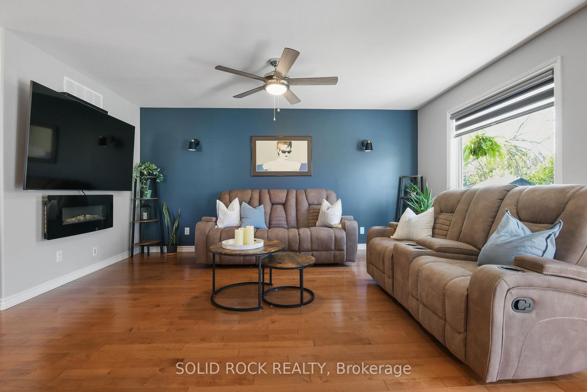 55 Woodward Street photo 10