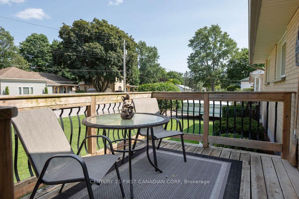 252 Rapley Street photo 29