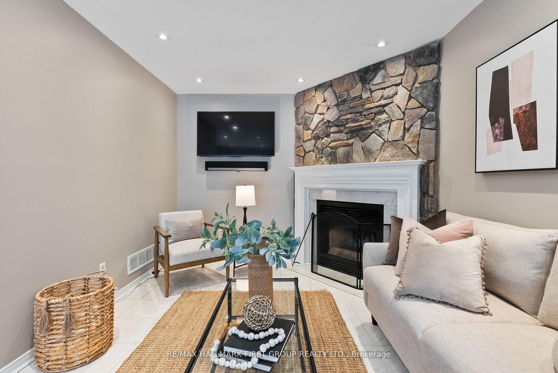 30 Willowbrook Drive photo 19