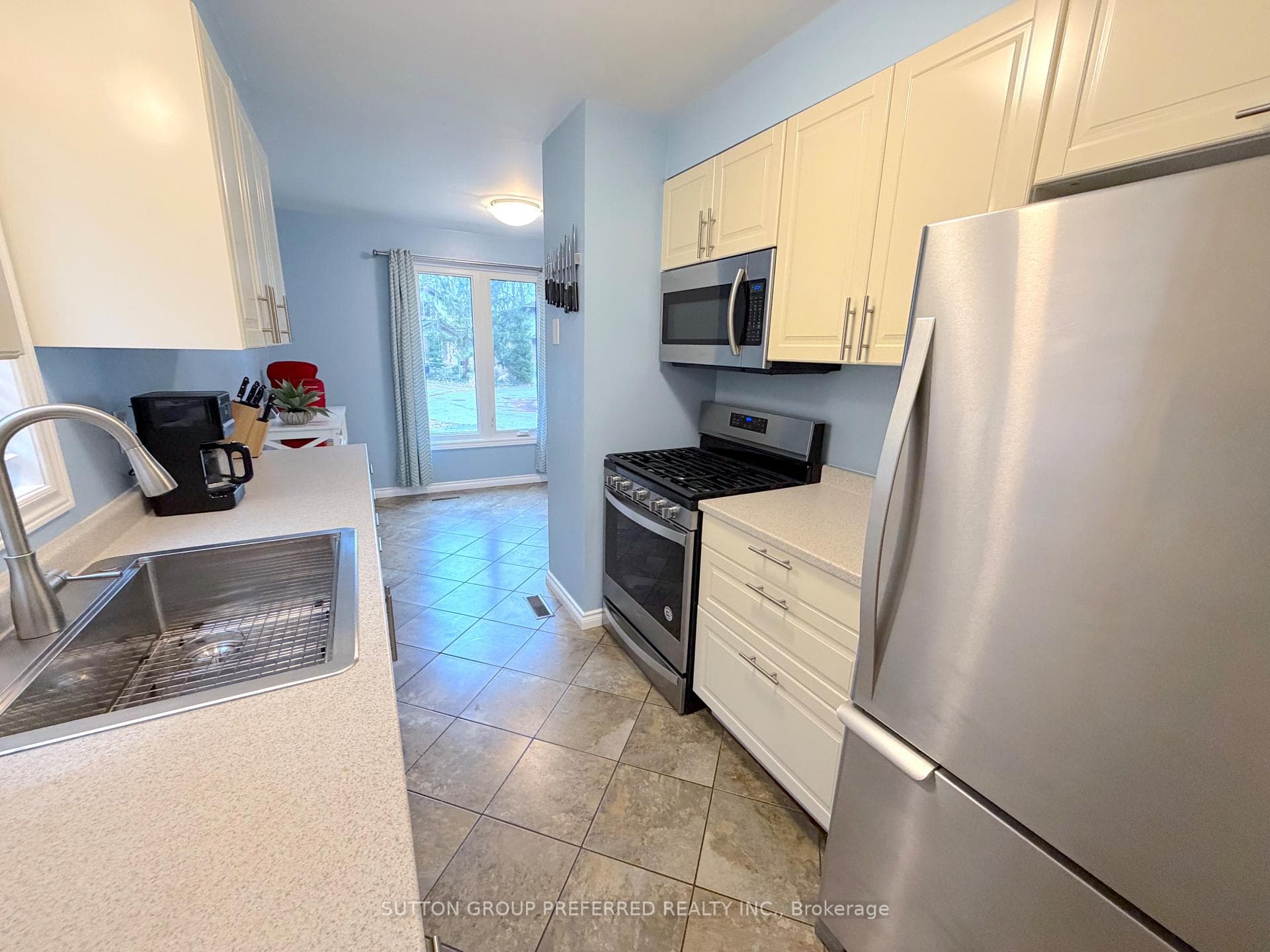 30 Forward Avenue Unit 2 photo 11