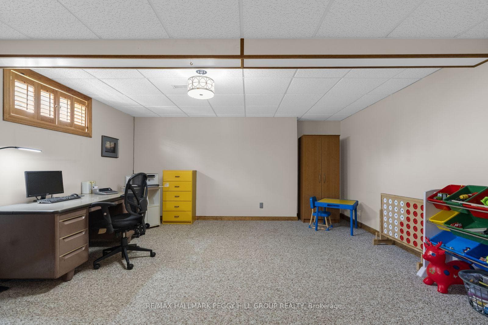 5 Allan Court photo 12