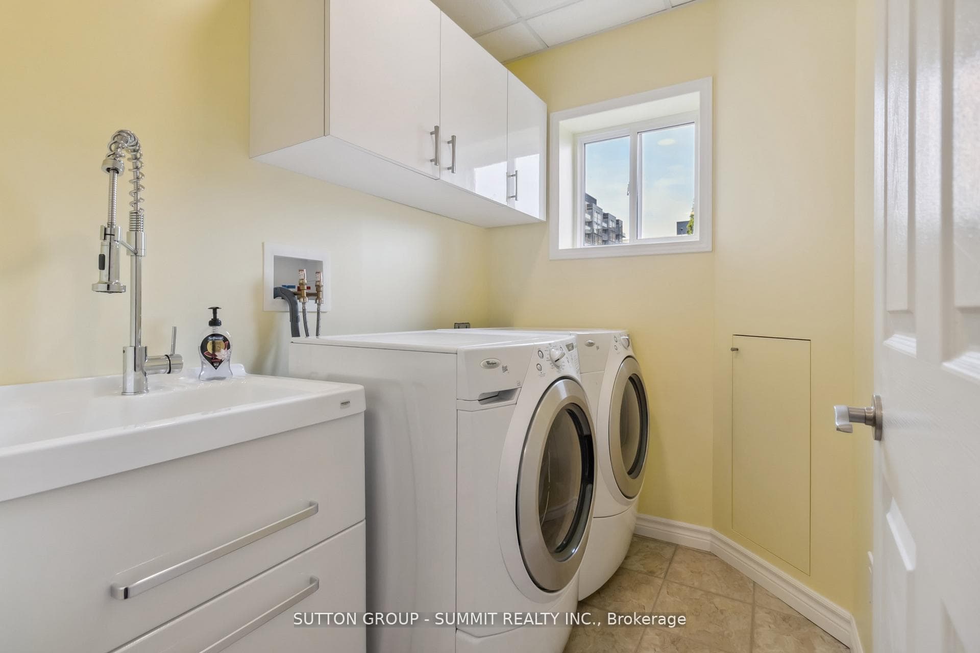 2280 BARONWOOD Drive Unit 38 photo 35