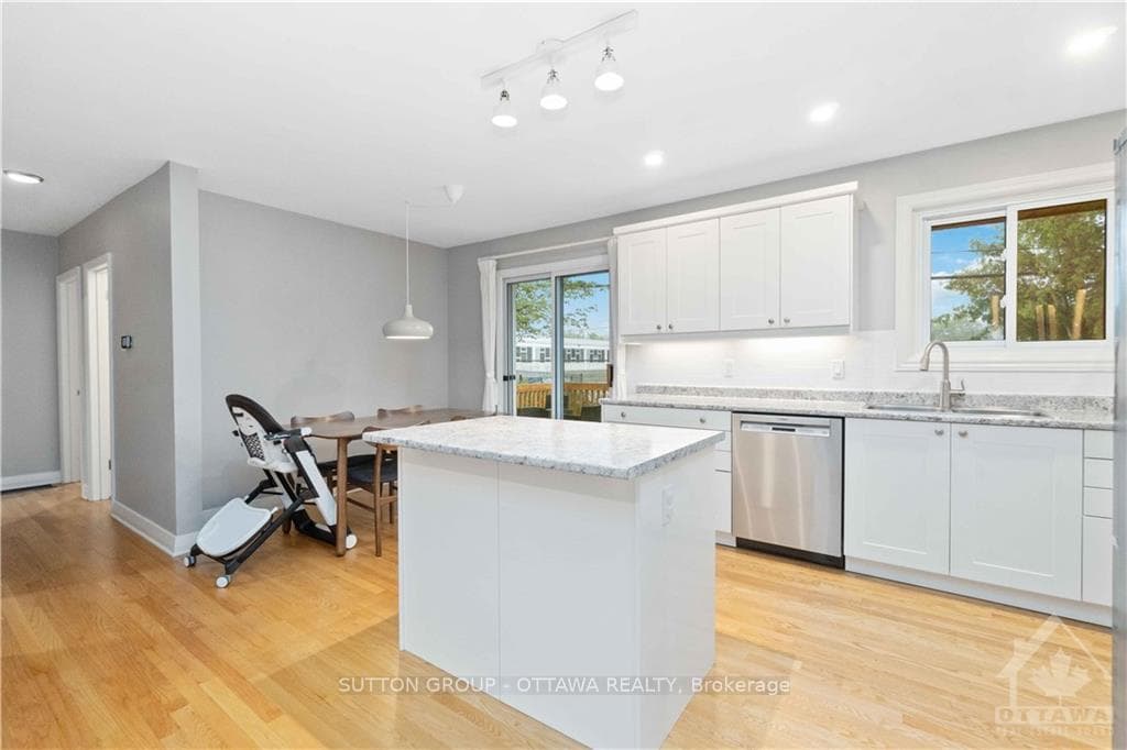 61 MAJESTIC Drive photo 9