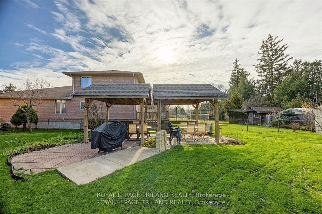 859 Willow Drive photo 33