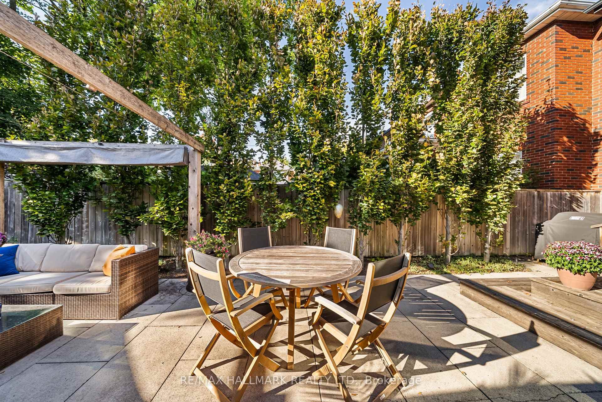 24 Ronan Avenue photo 39