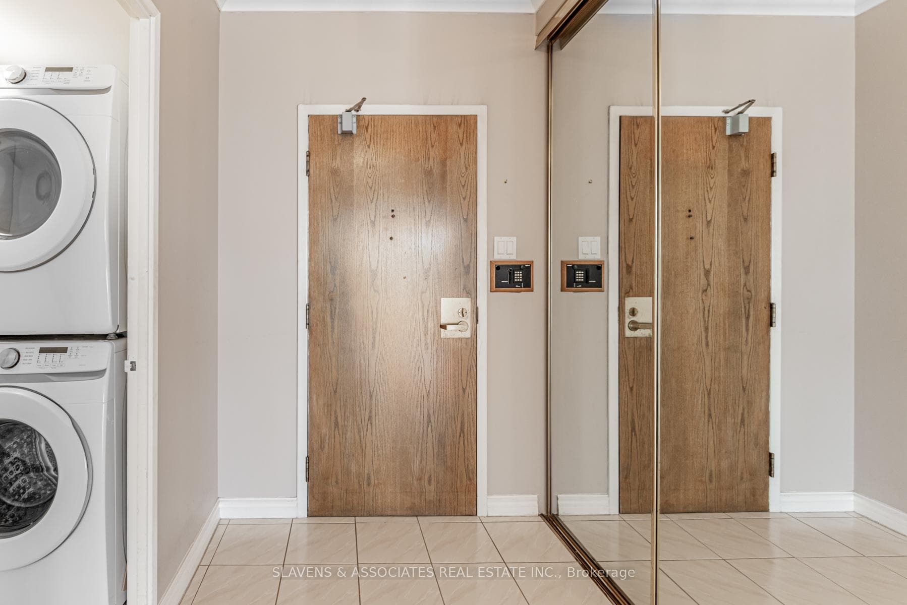 333 Clark Avenue Unit 716 photo 5