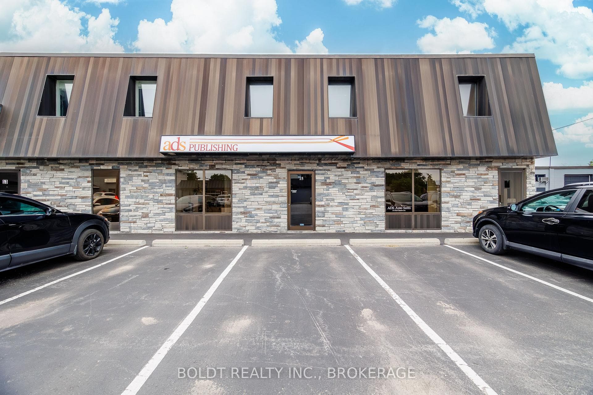 15 Secord Lower Unit
