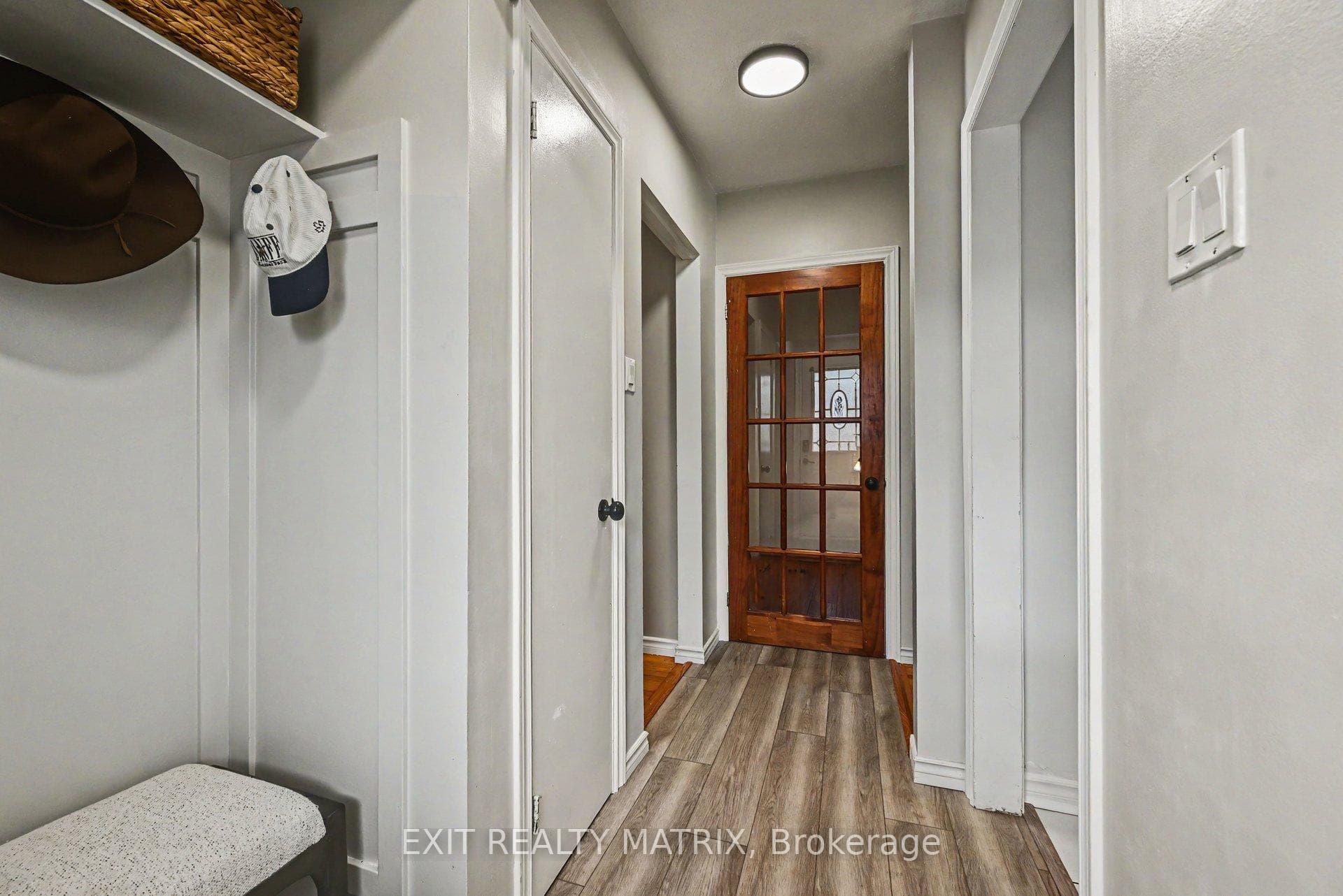 2385 Walkley Road photo 3